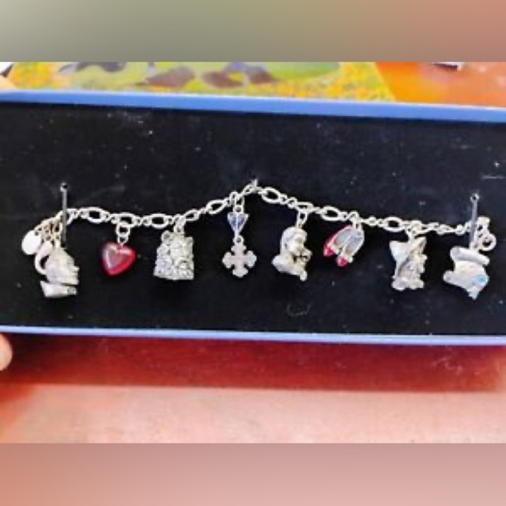 SO WICKED!! VTG Wizard of Oz Charm Bracelet! - Picture 7 of 10